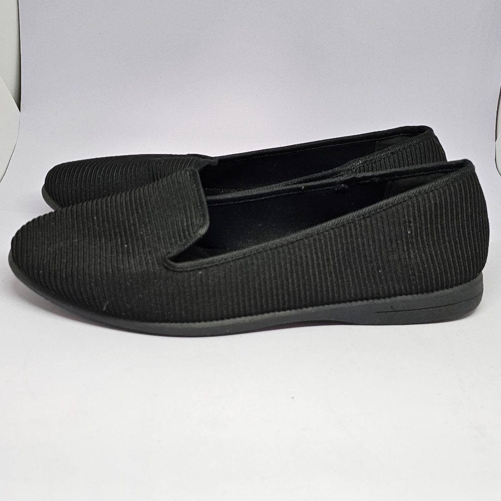 Size 9.5 | CL BY LAUNDRY Black Slip-On  Flats with Low Wedge Heel